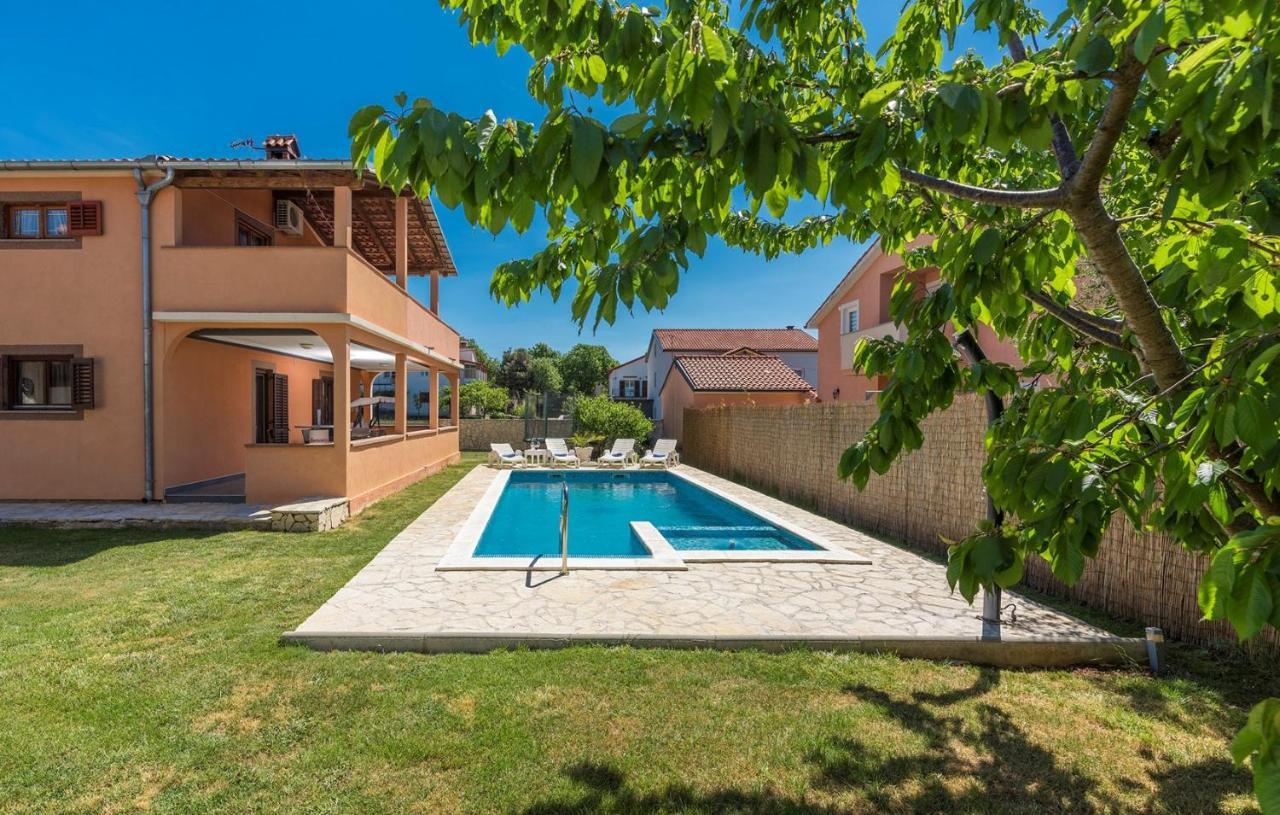 Emanuela With Private Pool Apartamento Loborika Exterior foto