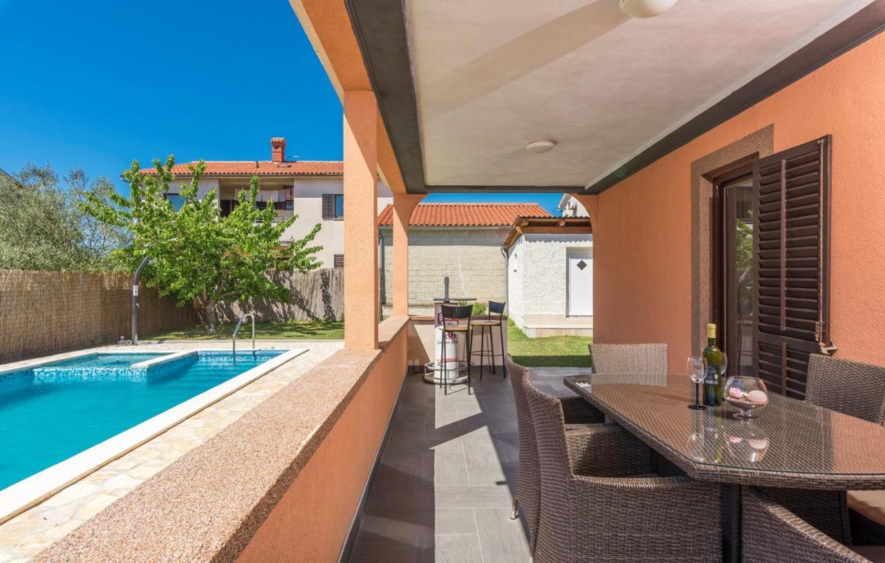 Emanuela With Private Pool Apartamento Loborika Exterior foto